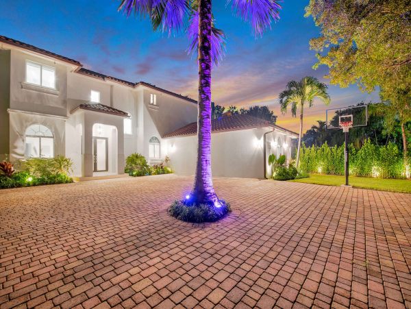 Luxury Miami Vacation Home Seven Bedroom