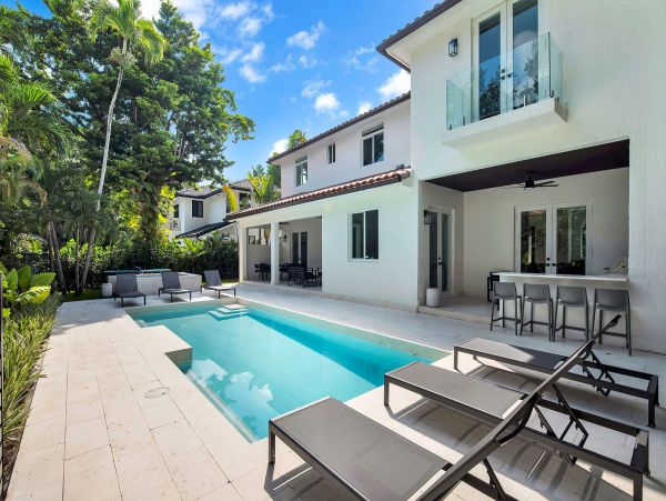 Luxury Miami Vacation Home Seven Bedroom