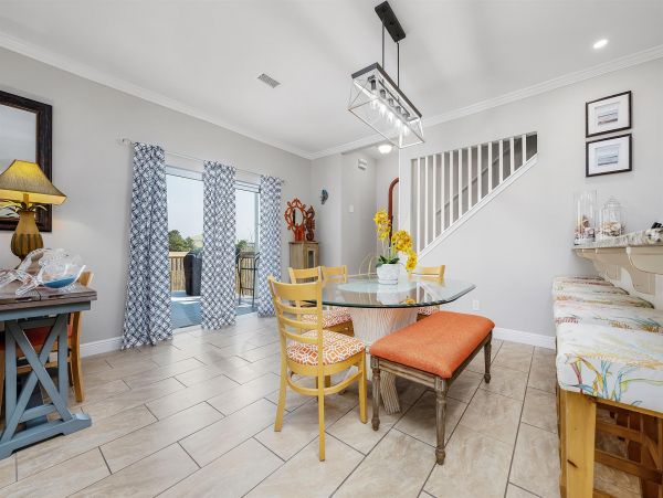 Beautiful Home with 4 Bedrooms and Private Pool