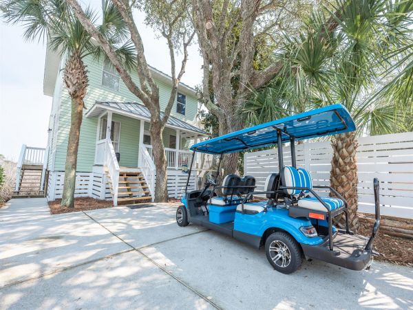Beautiful Home with 4 Bedrooms and Private Pool