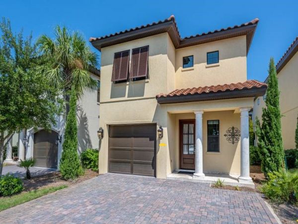 Miramar Vacation Villa Four Bedroom Lake Views