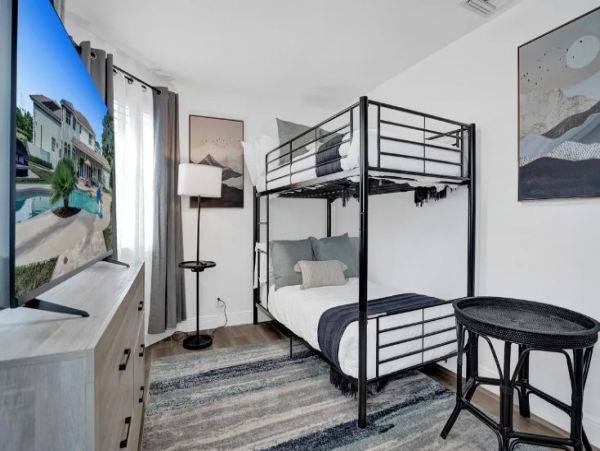 Pompano Beach Luxury Eight Bedroom Vacation Home