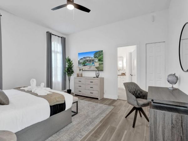 Pompano Beach Luxury Eight Bedroom Vacation Home