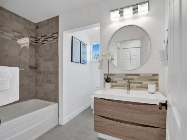 Pompano Beach Luxury Eight Bedroom Vacation Home