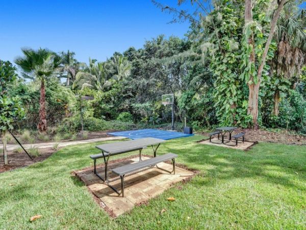 Pompano Beach Luxury Eight Bedroom Vacation Home