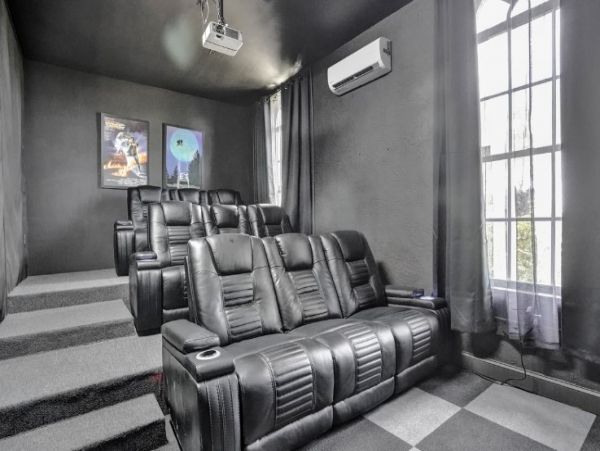 Pompano Beach Luxury Eight Bedroom Vacation Home