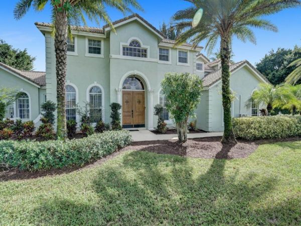 Pompano Beach Luxury Eight Bedroom Vacation Home