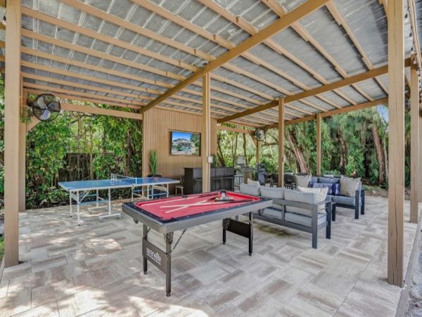 Pompano Beach Luxury Eight Bedroom Vacation Home
