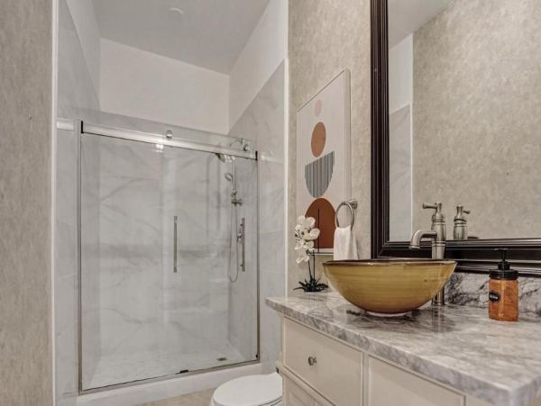 Luxury Vacation Rental with 8 Bedrooms & Mini Golf
