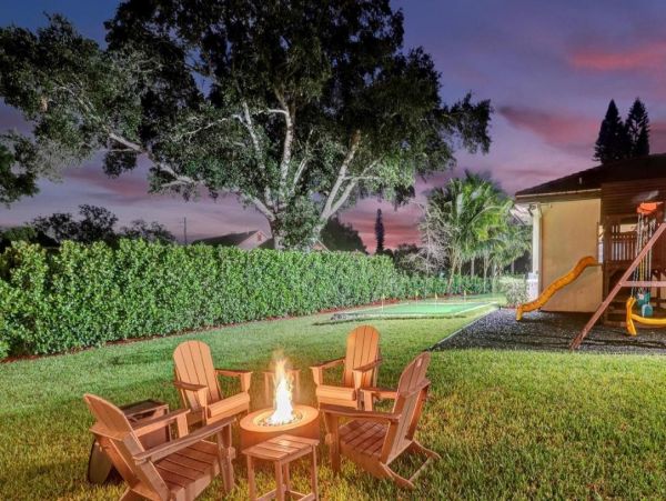 Luxury Vacation Rental with 8 Bedrooms & Mini Golf
