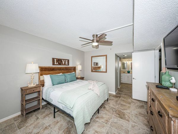Indian Shores Beachfront Condo Rental – Gulf Coast Vacation