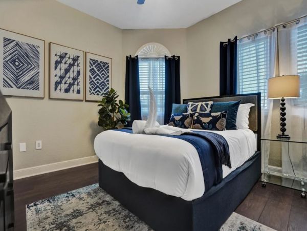 Unique Home in Plantation with Luxurious Amenities