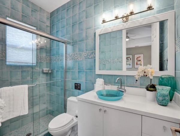 Unique Home in Plantation with Luxurious Amenities
