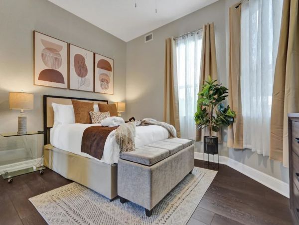 Unique Home in Plantation with Luxurious Amenities