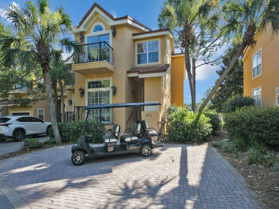 Four Bedroom Luxury Vacation Home in Miramar Beach