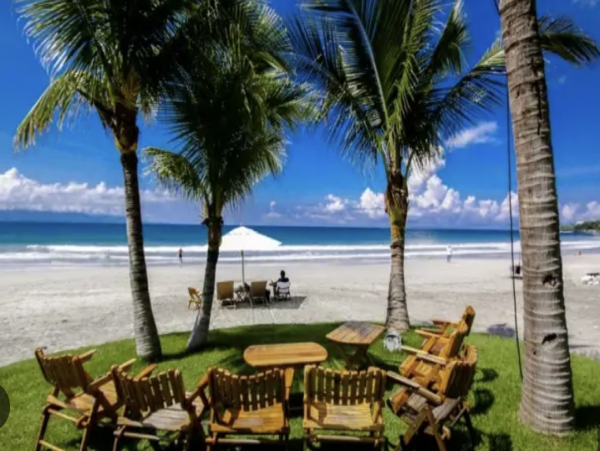 Five Bedroom Beach Front Luxury