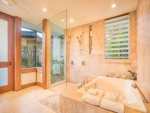Oceanfront & Mountain View Luxury Three Bedroom Home in Kauai