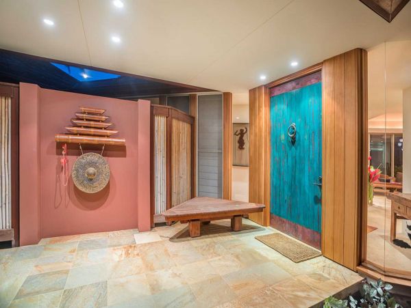 Oceanfront & Mountain View Luxury Three Bedroom Home in Kauai