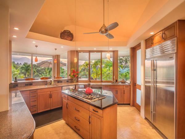 Oceanfront & Mountain View Luxury Three Bedroom Home in Kauai