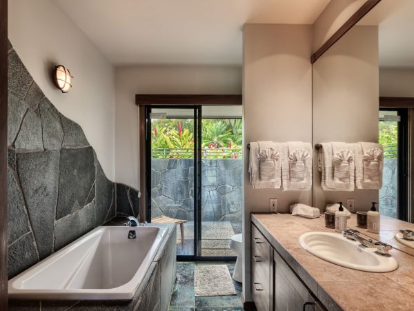 Kilauea Luxury Vacation Estate Seven Bedroom
