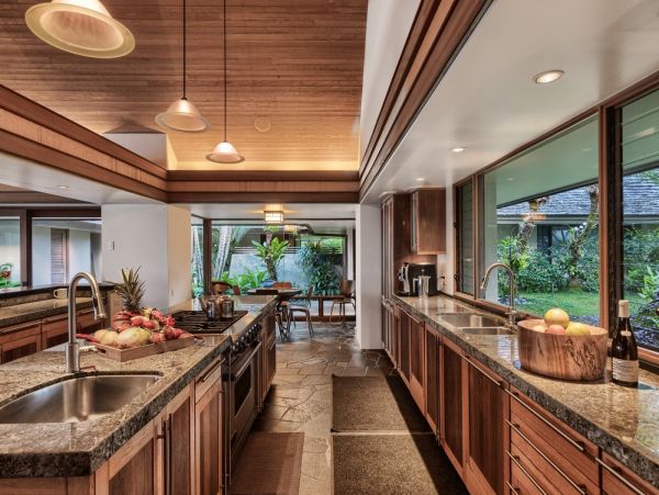 Kilauea Luxury Vacation Estate Seven Bedroom