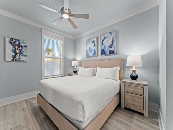 Miramar Beach Luxury Vacation Home Sleeps 16 Close to Beach