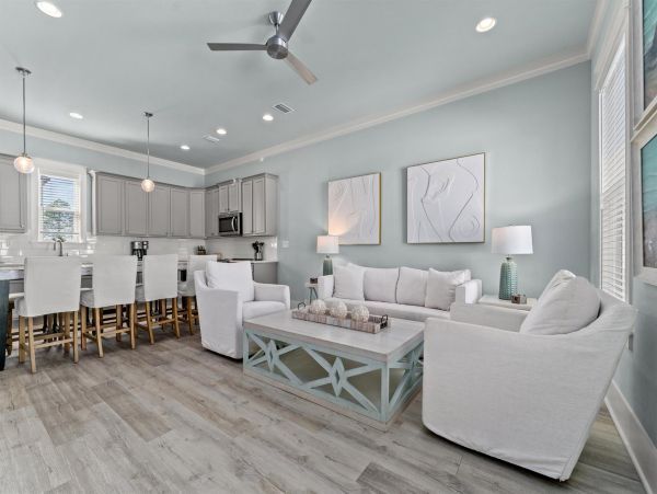 Miramar Beach Luxury Vacation Home Sleeps 16 Close to Beach