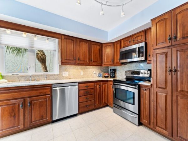 Siesta Key Vacation Condo Three Bedroom Walk to Beach