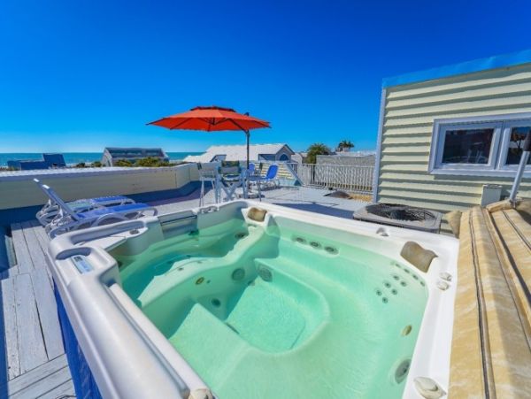 Siesta Key Vacation Condo Three Bedroom Walk to Beach