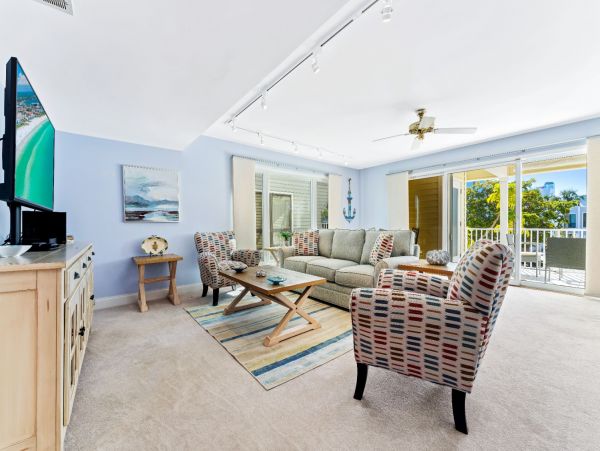 Siesta Key Vacation Condo Three Bedroom Walk to Beach