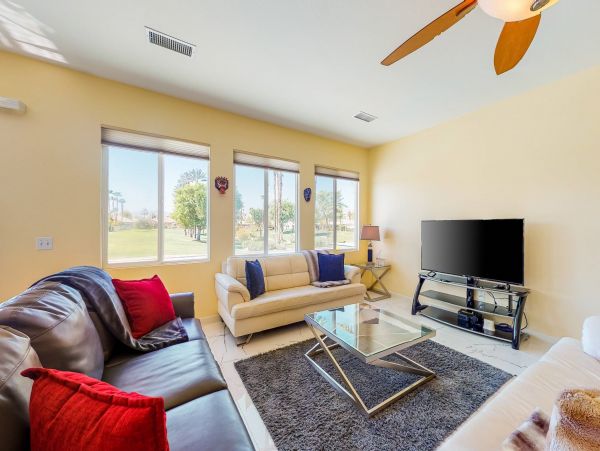 Vacation Home in Indio with Pool, Tennis & Goulf Course