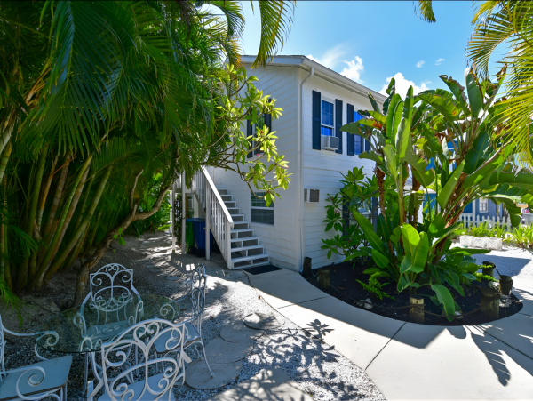 Lovely 2 Bedroom Unit with Bay View Sleeps 6