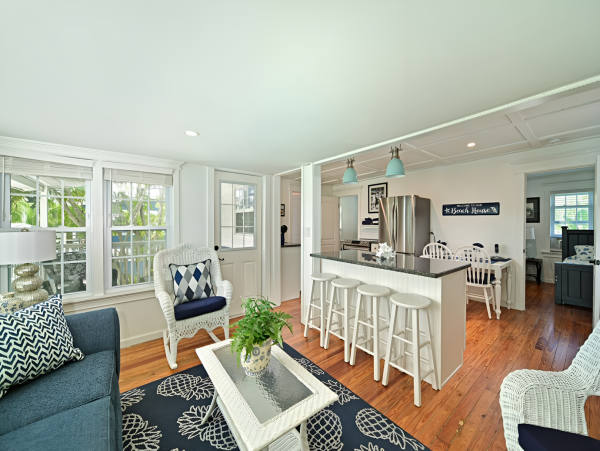 Lovely 2 Bedroom Unit with Bay View Sleeps 6