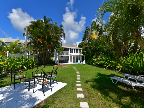 Lovely 2 Bedroom Unit with Bay View Sleeps 6