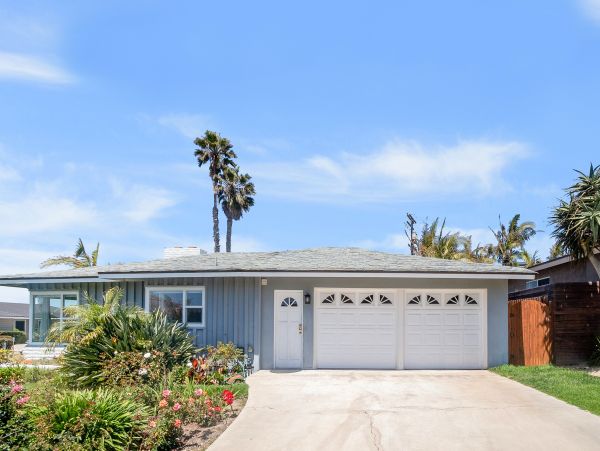 Three Bedroom Birdrock Home with Ocean Views
