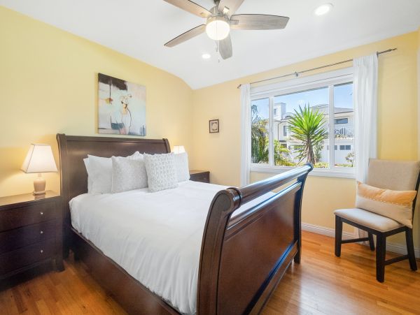 Three Bedroom Birdrock Home with Ocean Views