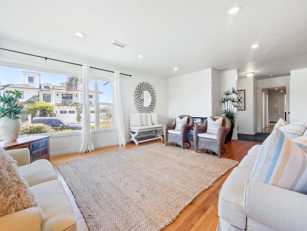 Three Bedroom Birdrock Home with Ocean Views