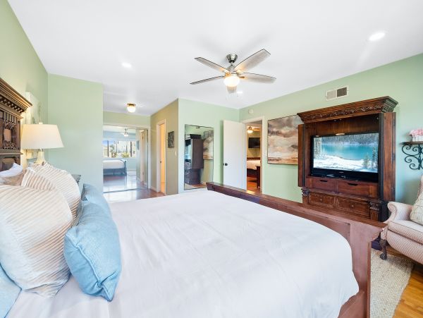 Three Bedroom Birdrock Home with Ocean Views
