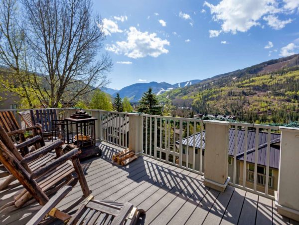 Six Bedroom Gorgeous Vacation Home in Vail with Great Views