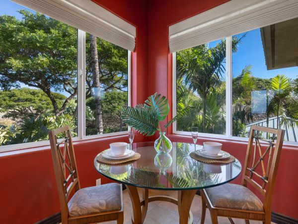 Luxury 2 Bedroom Vacation Condo with Panoramic Ocean Views