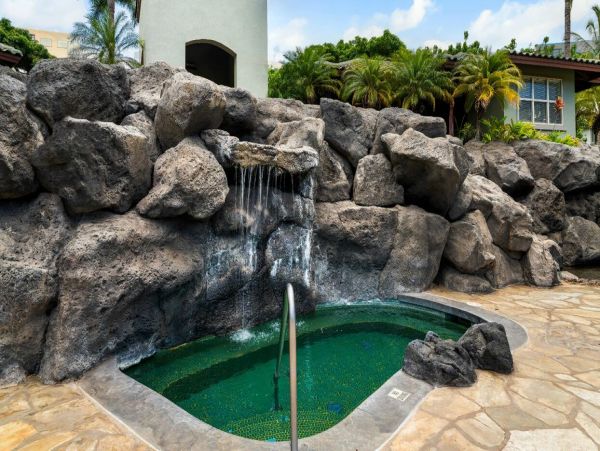 Puako Vacation Condo Two Bedroom Walk to Beach