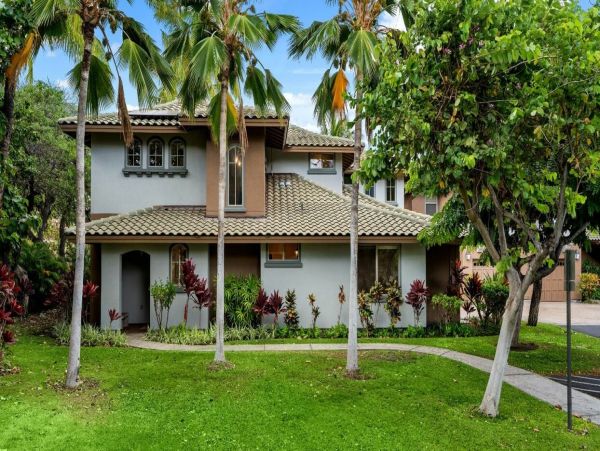Puako Vacation Condo Two Bedroom Walk to Beach