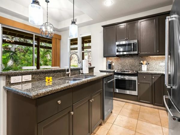 Puako Vacation Condo Two Bedroom Walk to Beach