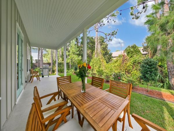 Miramar Vacation Home Four Bedroom Walk to Beach