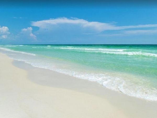 Miramar Vacation Home Four Bedroom Walk to Beach