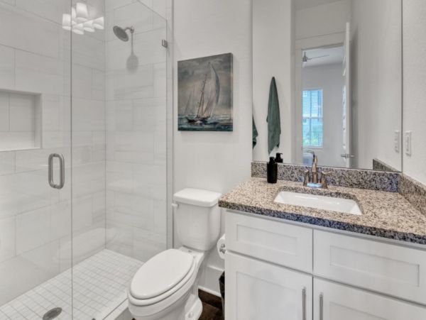 Miramar Vacation Home Four Bedroom Walk to Beach