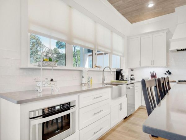 Beautiful 5 Bedroom Home with Private Pool