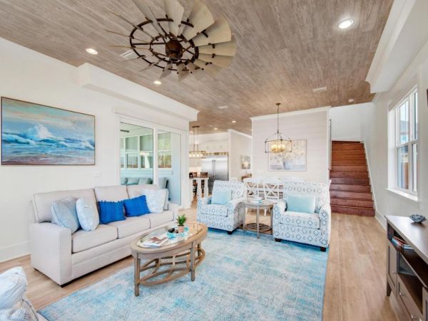 Beautiful 5 Bedroom Home with Private Pool