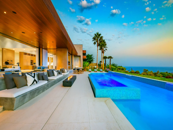 Luxury 6 Bedroom Home with Full Ocean View