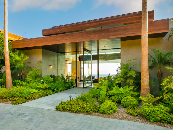 Luxury 6 Bedroom Home with Full Ocean View